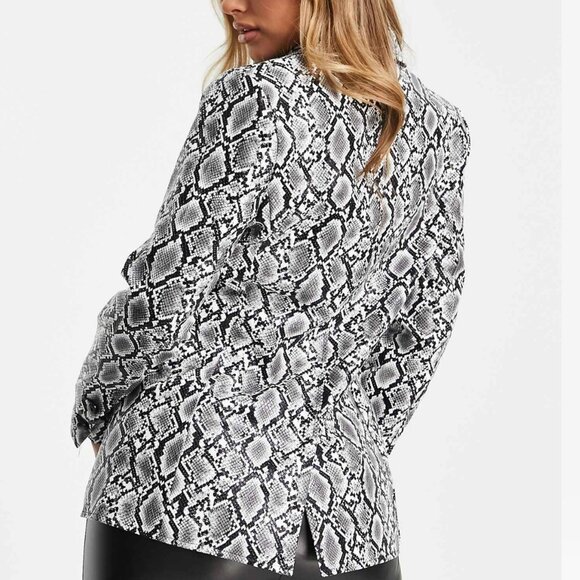 Kendall and Kylie snake print blazer - Picture 2 of 12